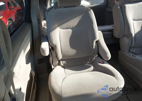 2005 Toyota Sienna Le из США, поврежденный, VIN 5TDBA23C75S052947